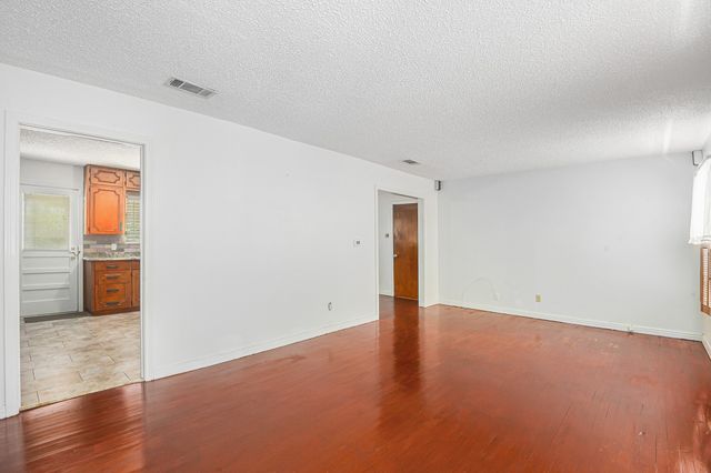 1813 Brook Hollow Drive, Fort Worth, TX 76114