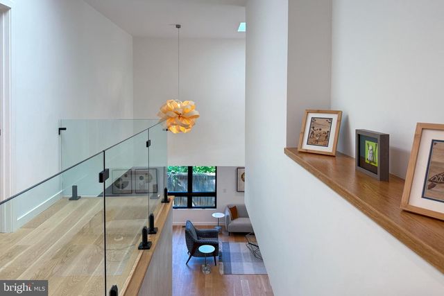 44 ARMOUR RD, Princeton, NJ 08540