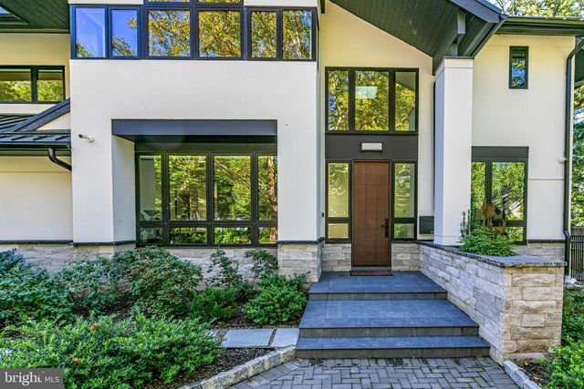 44 ARMOUR RD, Princeton, NJ 08540