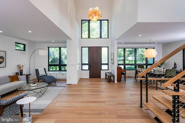 44 ARMOUR RD, Princeton, NJ 08540