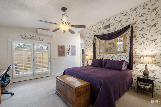 5201 Summerwind Way, Bakersfield, CA 93308