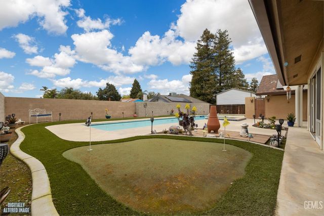 5201 Summerwind Way, Bakersfield, CA 93308