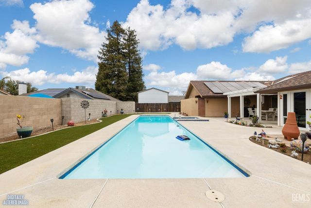 5201 Summerwind Way, Bakersfield, CA 93308