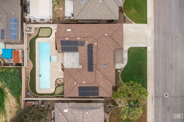 5201 Summerwind Way, Bakersfield, CA 93308