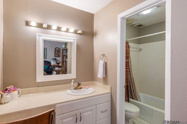 1763 Rosemont Dr, Baton Rouge, LA 70808