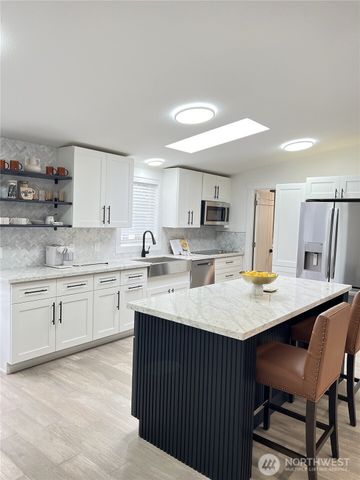 2010 4th Street SE, Auburn, WA 98002