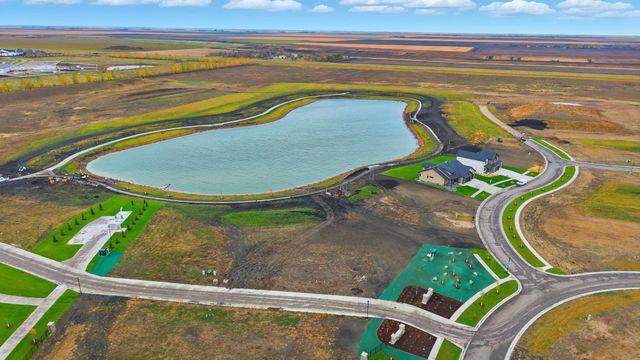 8221 Hebgen Drive, Horace, ND 58047