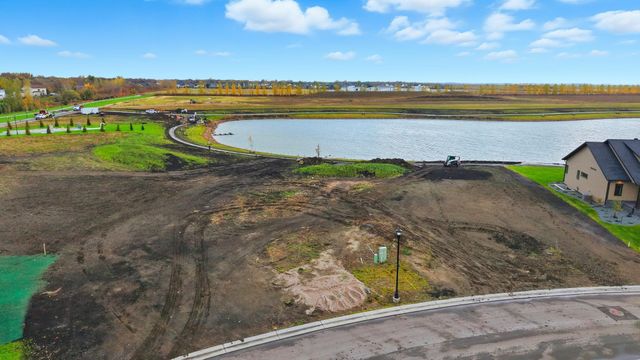 8221 Hebgen Drive, Horace, ND 58047