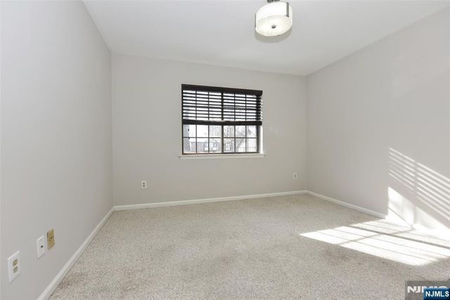 3707 Mark Twain Way, Mahwah, NJ 07430