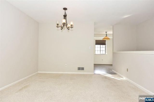 3707 Mark Twain Way, Mahwah, NJ 07430