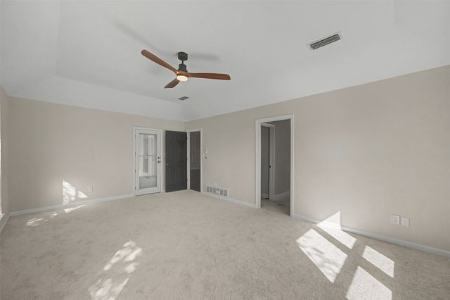 3655 Snow Creek Drive, Fort Worth, TX 76008