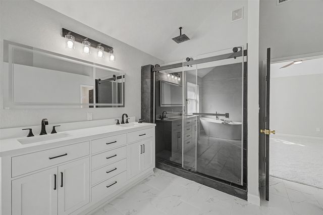 3655 Snow Creek Drive, Fort Worth, TX 76008