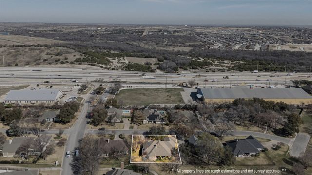 3655 Snow Creek Drive, Fort Worth, TX 76008