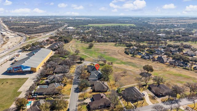 3655 Snow Creek Drive, Fort Worth, TX 76008