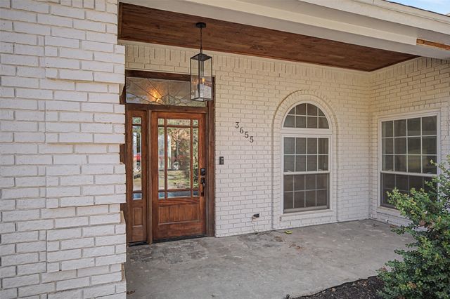 3655 Snow Creek Drive, Fort Worth, TX 76008