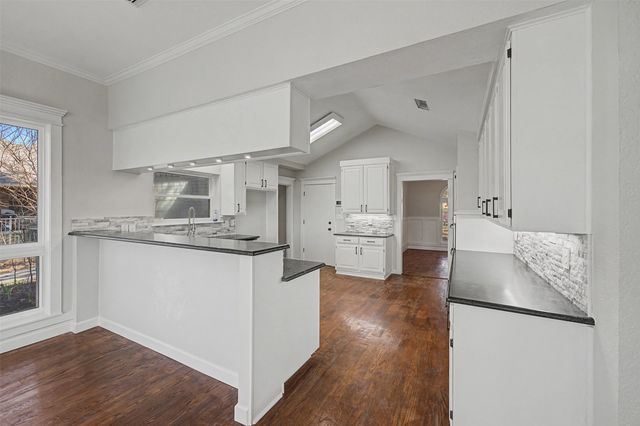 3655 Snow Creek Drive, Fort Worth, TX 76008