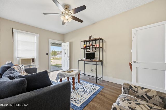 234 E 18TH Street, Jacksonville, FL 32206