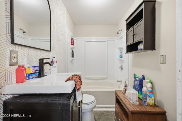 234 E 18TH Street, Jacksonville, FL 32206