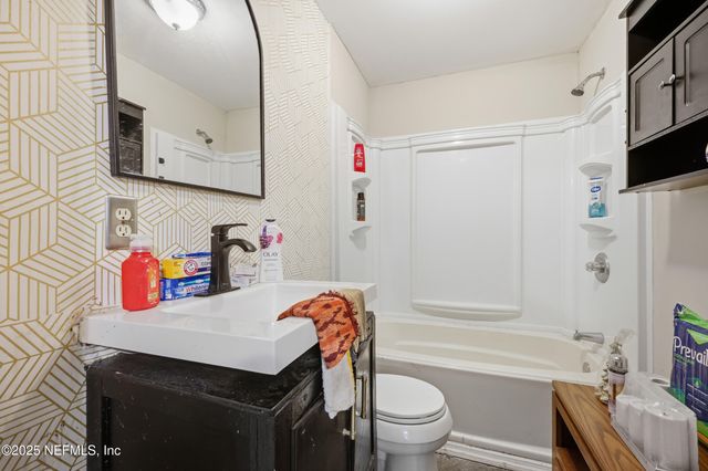 234 E 18TH Street, Jacksonville, FL 32206