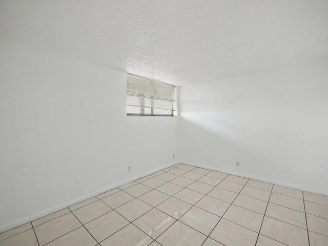 4800 Bayview Drive 606, Fort Lauderdale, FL 33308