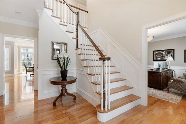 21 Stable Way, Medway, MA 02053