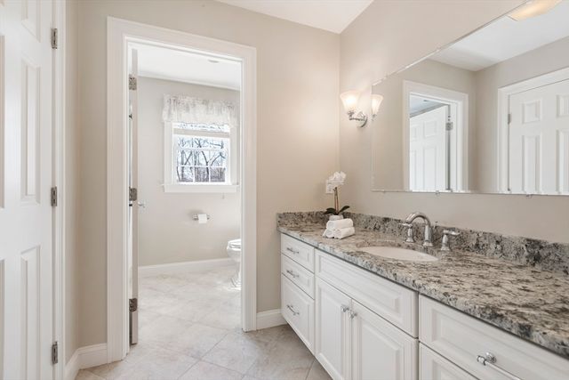 21 Stable Way, Medway, MA 02053