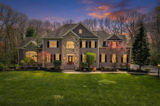 21 Stable Way, Medway, MA 02053