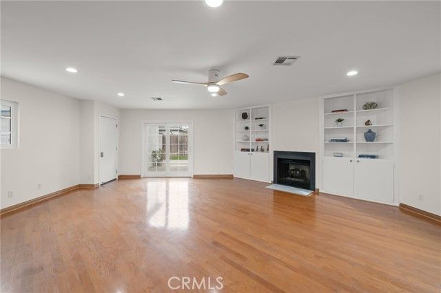 5229 E Walkerton, Long Beach, CA 90808