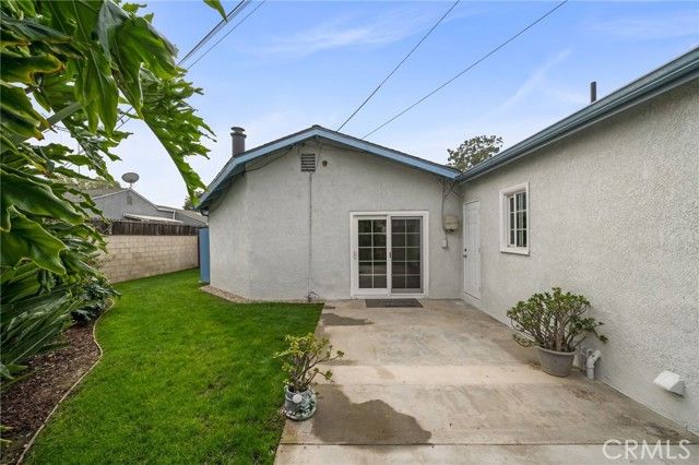 5229 E Walkerton, Long Beach, CA 90808