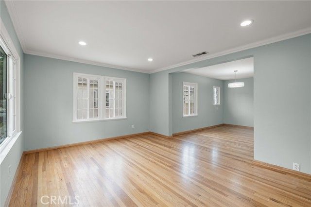 5229 E Walkerton, Long Beach, CA 90808