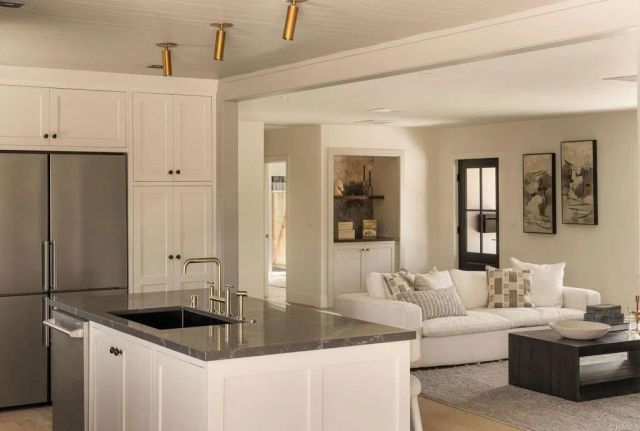 2215 Golden Cir, Newport Beach, CA 92660
