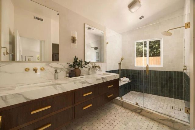 2215 Golden Cir, Newport Beach, CA 92660