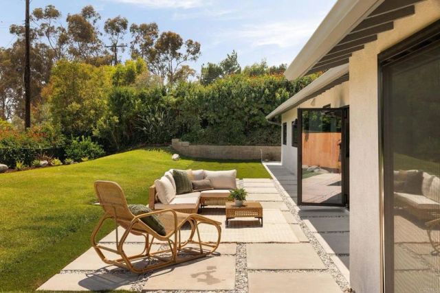 2215 Golden Cir, Newport Beach, CA 92660