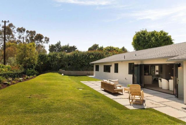 2215 Golden Cir, Newport Beach, CA 92660