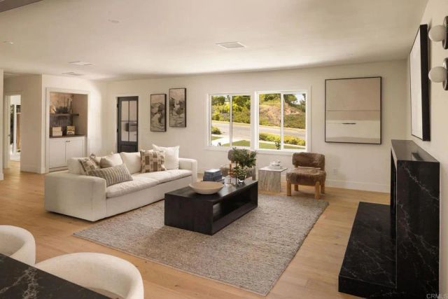 2215 Golden Cir, Newport Beach, CA 92660