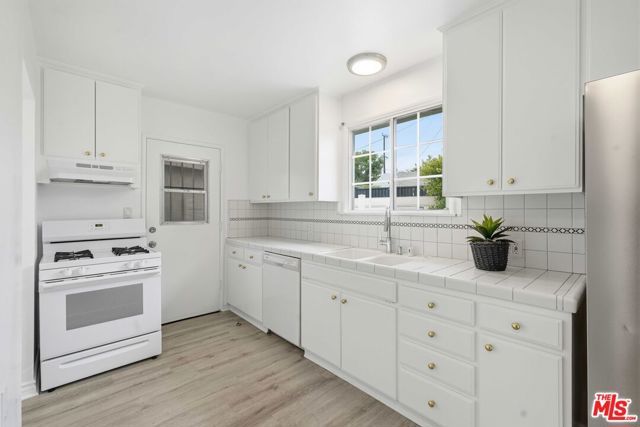 20531 Covello Street, Winnetka (los Angeles), CA 91306