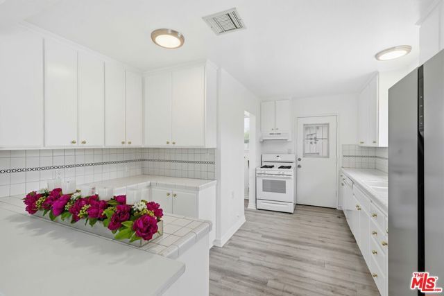 20531 Covello Street, Winnetka (los Angeles), CA 91306