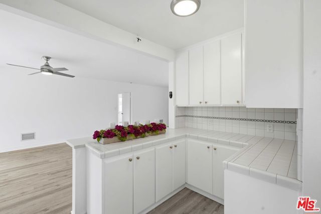 20531 Covello Street, Winnetka (los Angeles), CA 91306