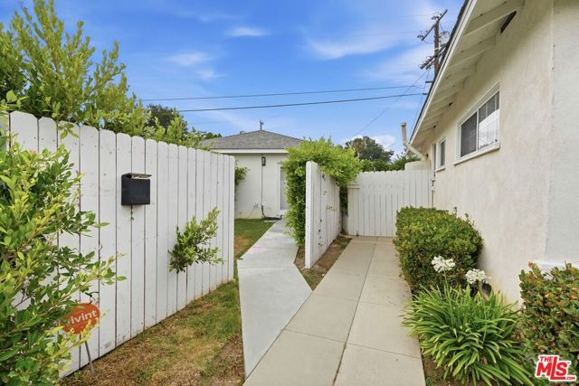 20531 Covello Street, Winnetka (los Angeles), CA 91306