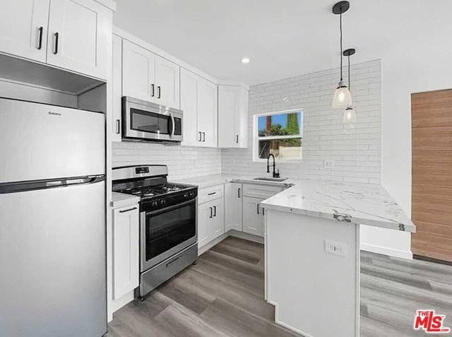 20531 Covello Street, Winnetka (los Angeles), CA 91306
