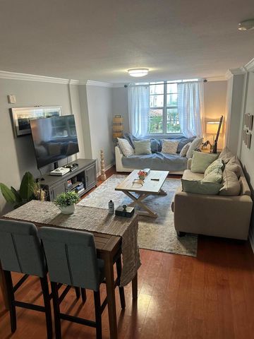 1801 N Flagler Drive 219, West Palm Beach, FL 33407