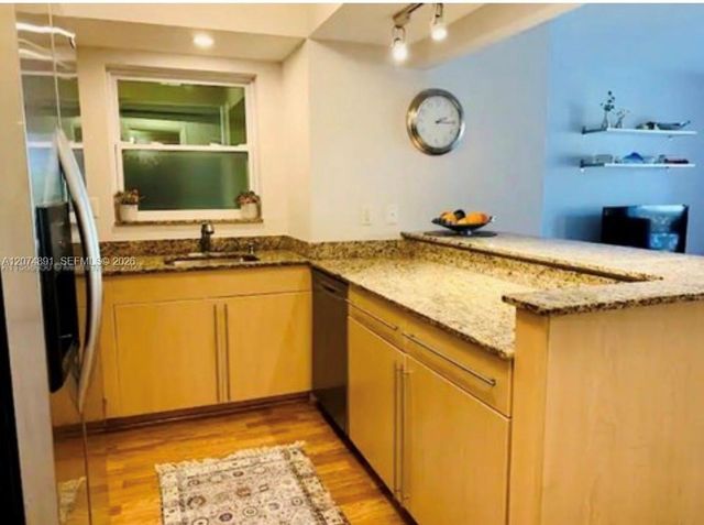 815 Middle River Drive 304, Fort Lauderdale, FL 33304