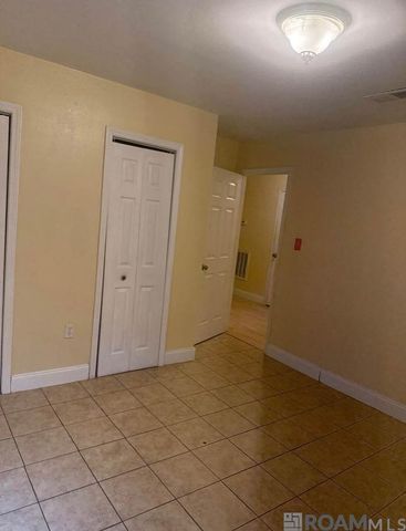 8742 Hickcock Dr, Baton Rouge, LA 70811