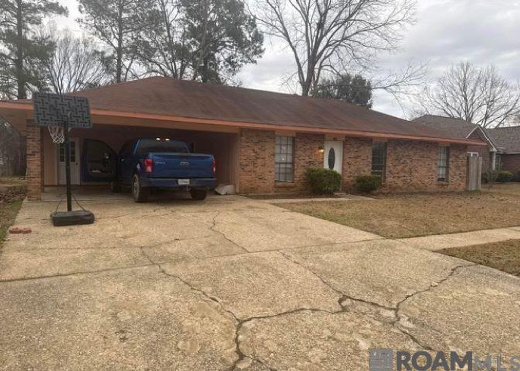 8742 Hickcock Dr, Baton Rouge, LA 70811
