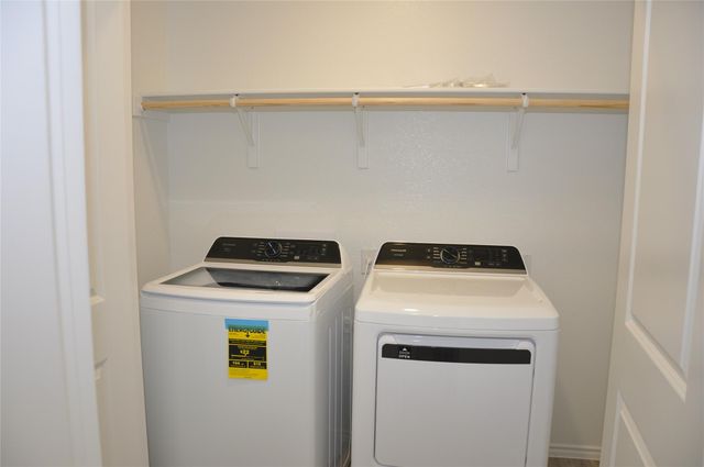 128 Hasty Heart CT, Jarrell, TX 76537