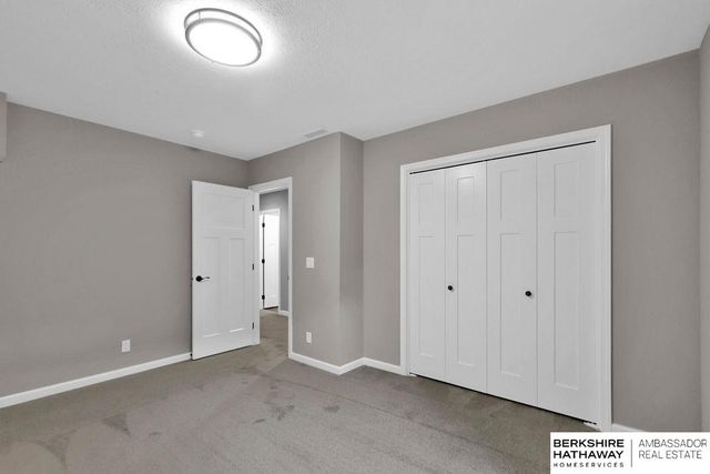 10522 S 113th Street, Papillion, NE 68046