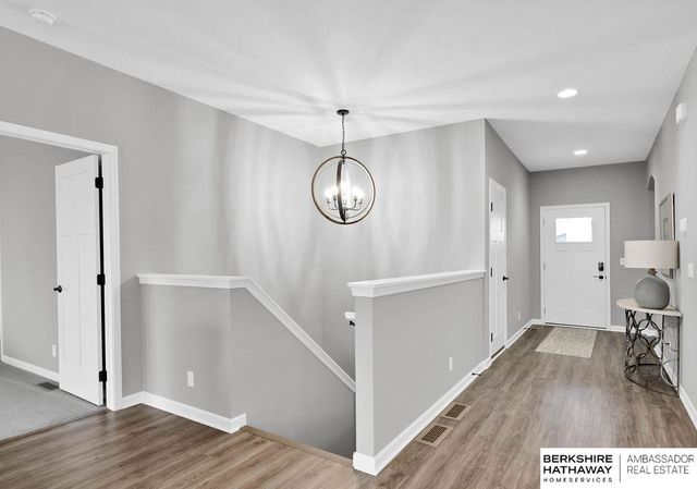 10522 S 113th Street, Papillion, NE 68046