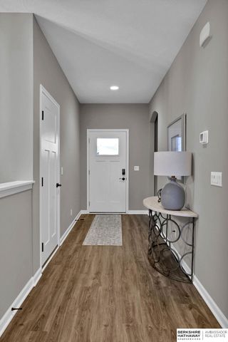 10522 S 113th Street, Papillion, NE 68046