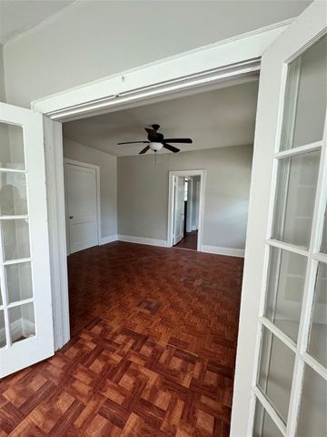 4202 Walker, Houston, TX 77023