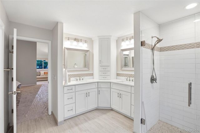 7522 S Monaco Way, Centennial, CO 80112